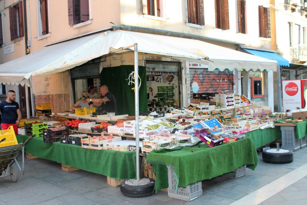 Apartment Appartamento Calle Dei Preti Venedig
